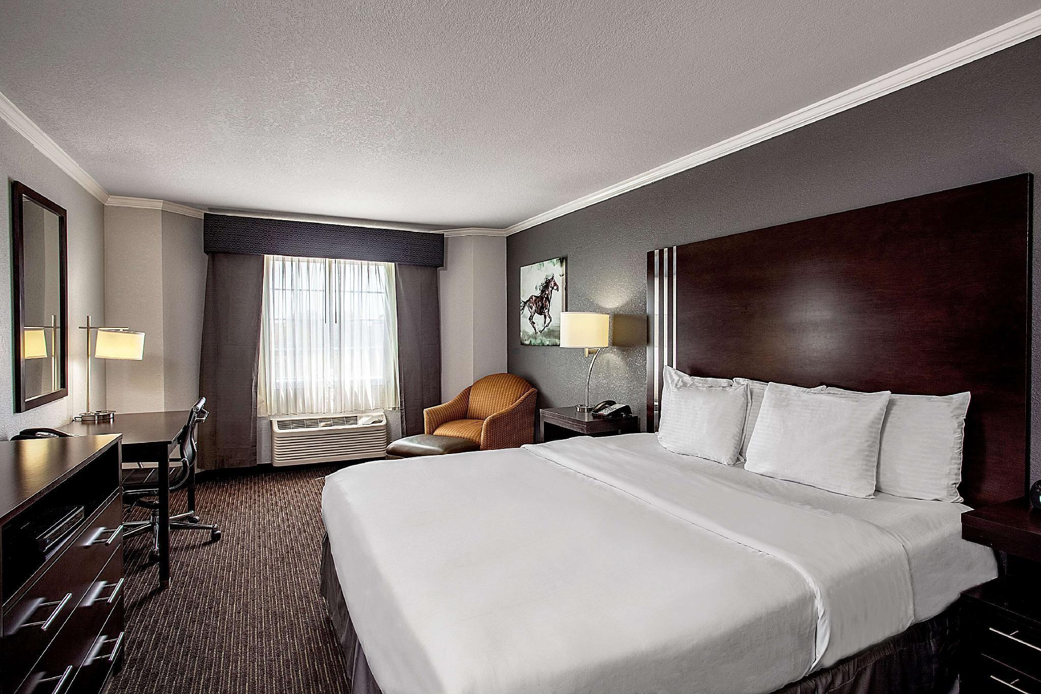 La Quinta By Wyndham Davis Hotel Bagian luar foto
