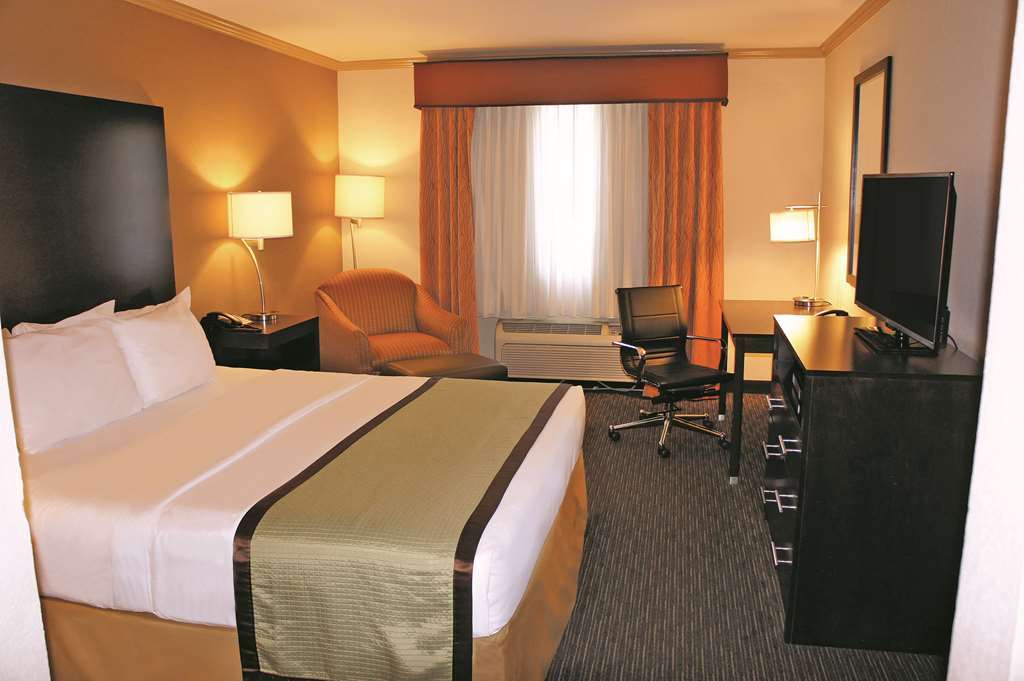 La Quinta By Wyndham Davis Hotel Ruang foto