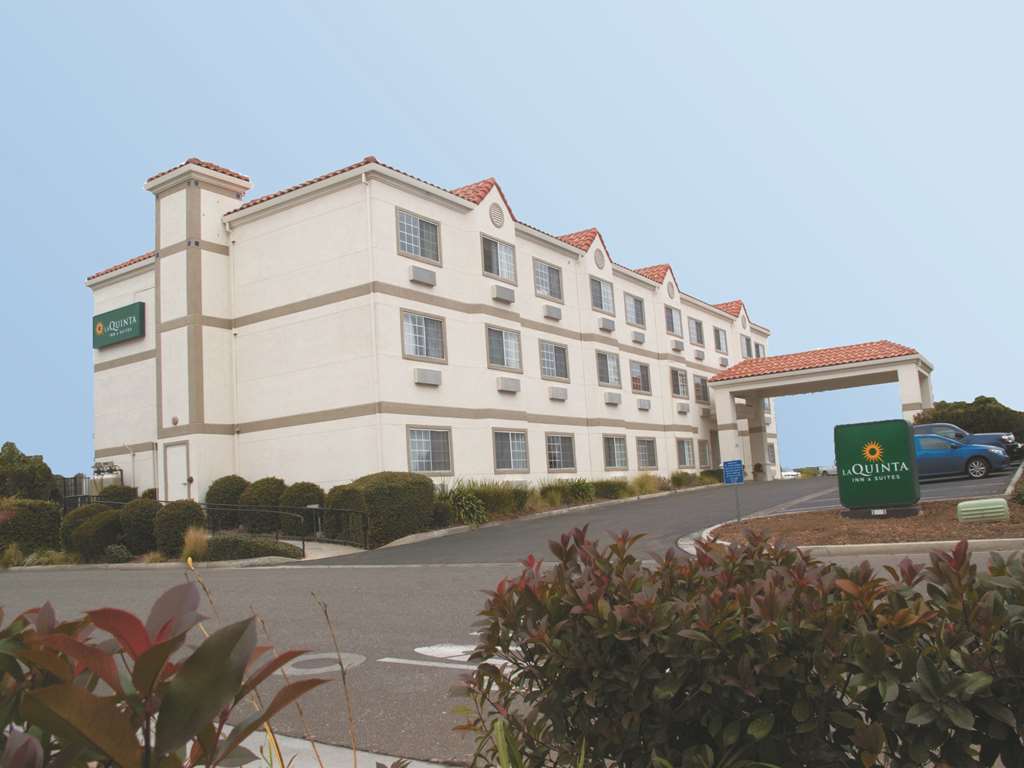 La Quinta By Wyndham Davis Hotel Bagian luar foto