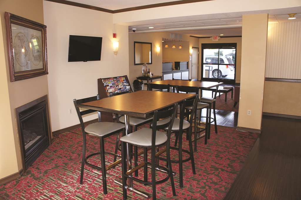 La Quinta By Wyndham Davis Hotel Interior foto